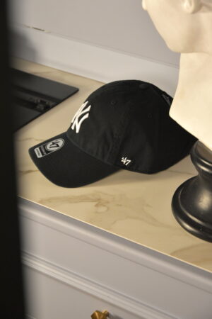 '47 Clean Up Yankees Black White